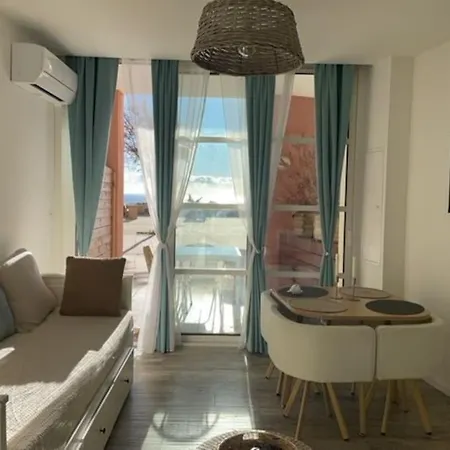 Apartment Cap Esterel, T2 Vue 4 Couchages Adapte Pmr *